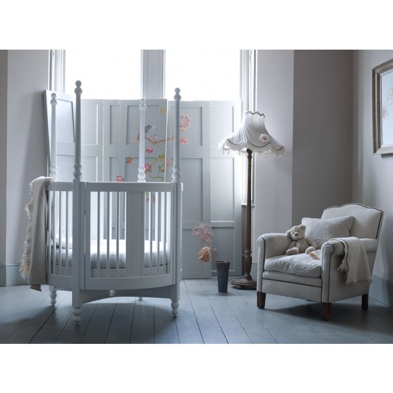 Bambizi Orpheus Round Cot Babylicious Hoylake Babylicious Hoylake